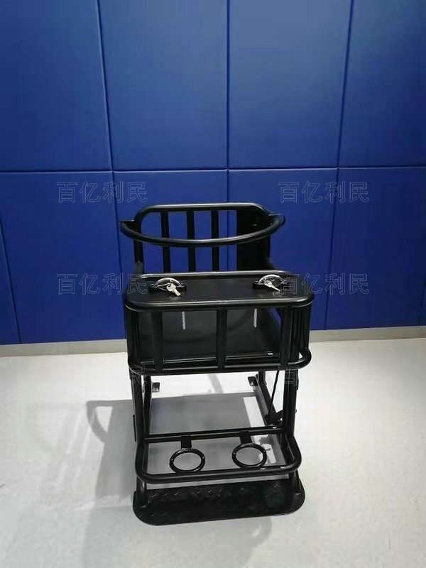 鐵質(zhì)審訊椅