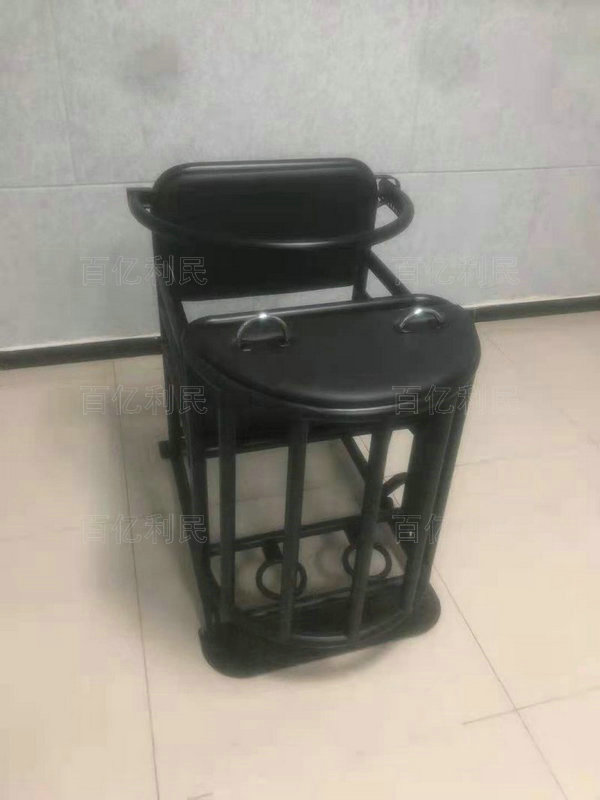 鐵質(zhì)審訊椅