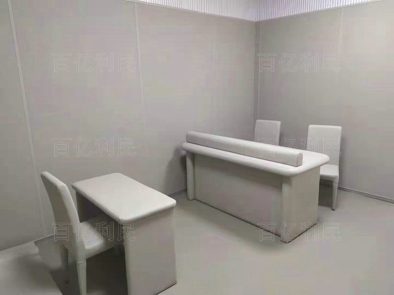 木質(zhì)審訊桌