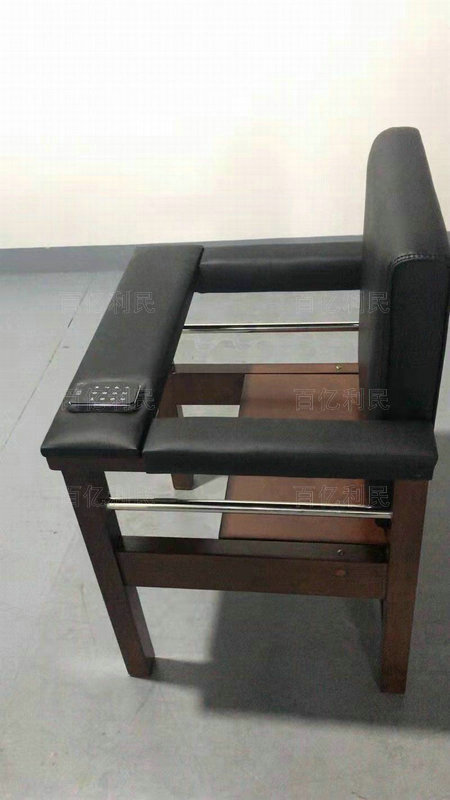 法院桌椅