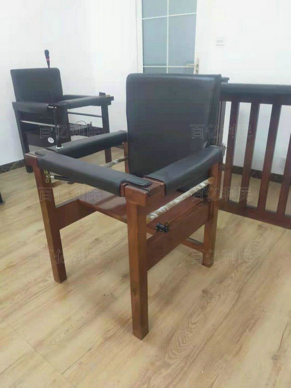 法院桌椅